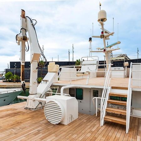 Luxury Boat Hotel Sant Adria de Besos Eksteriør bilde
