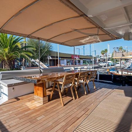 Luxury Boat Hotel Sant Adria de Besos Eksteriør bilde