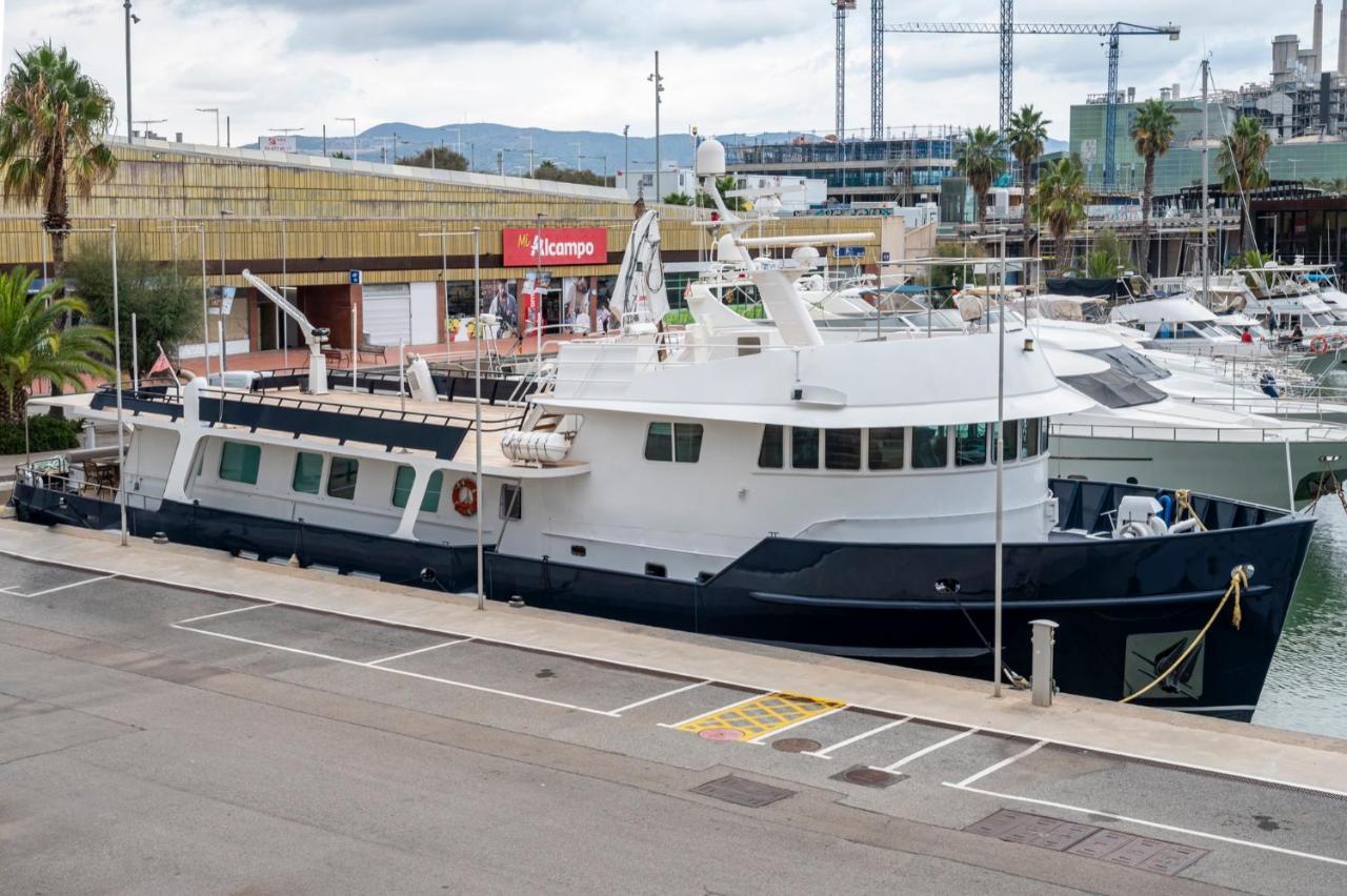 Luxury Boat Hotel Sant Adria de Besos Eksteriør bilde